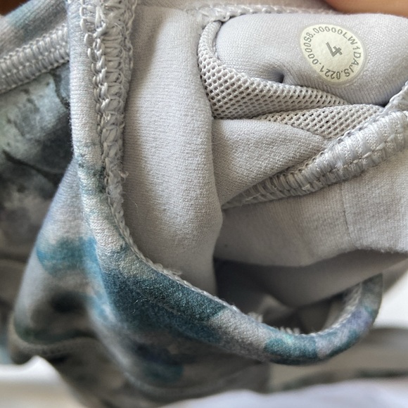 Lululemon bra - Picture 4 of 4